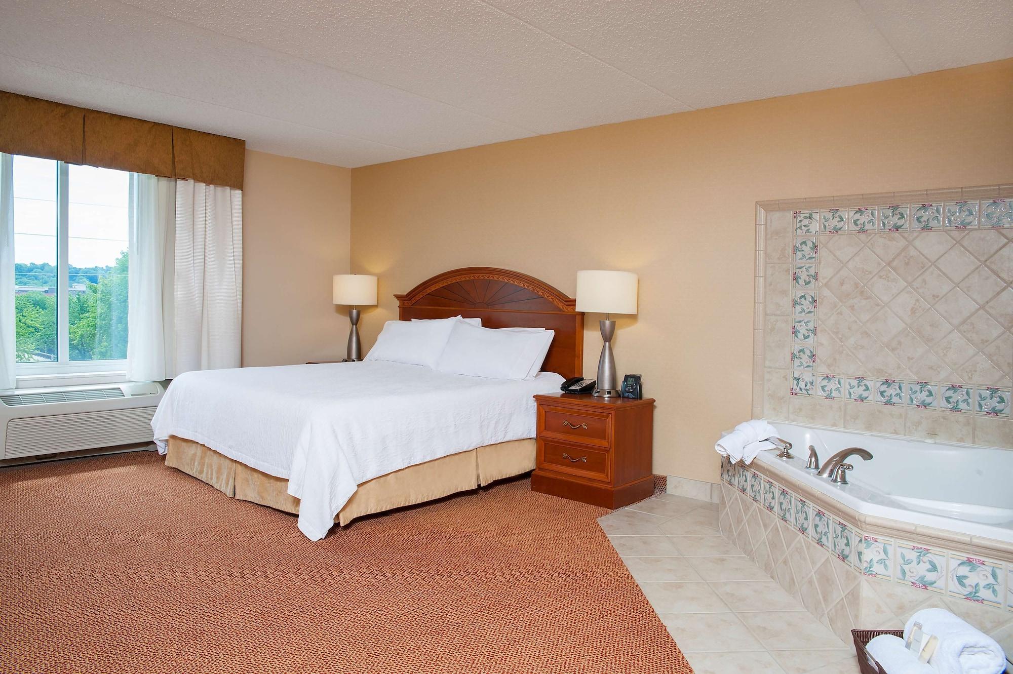Hilton Garden Inn West Lafayette Wabash Landing Ngoại thất bức ảnh