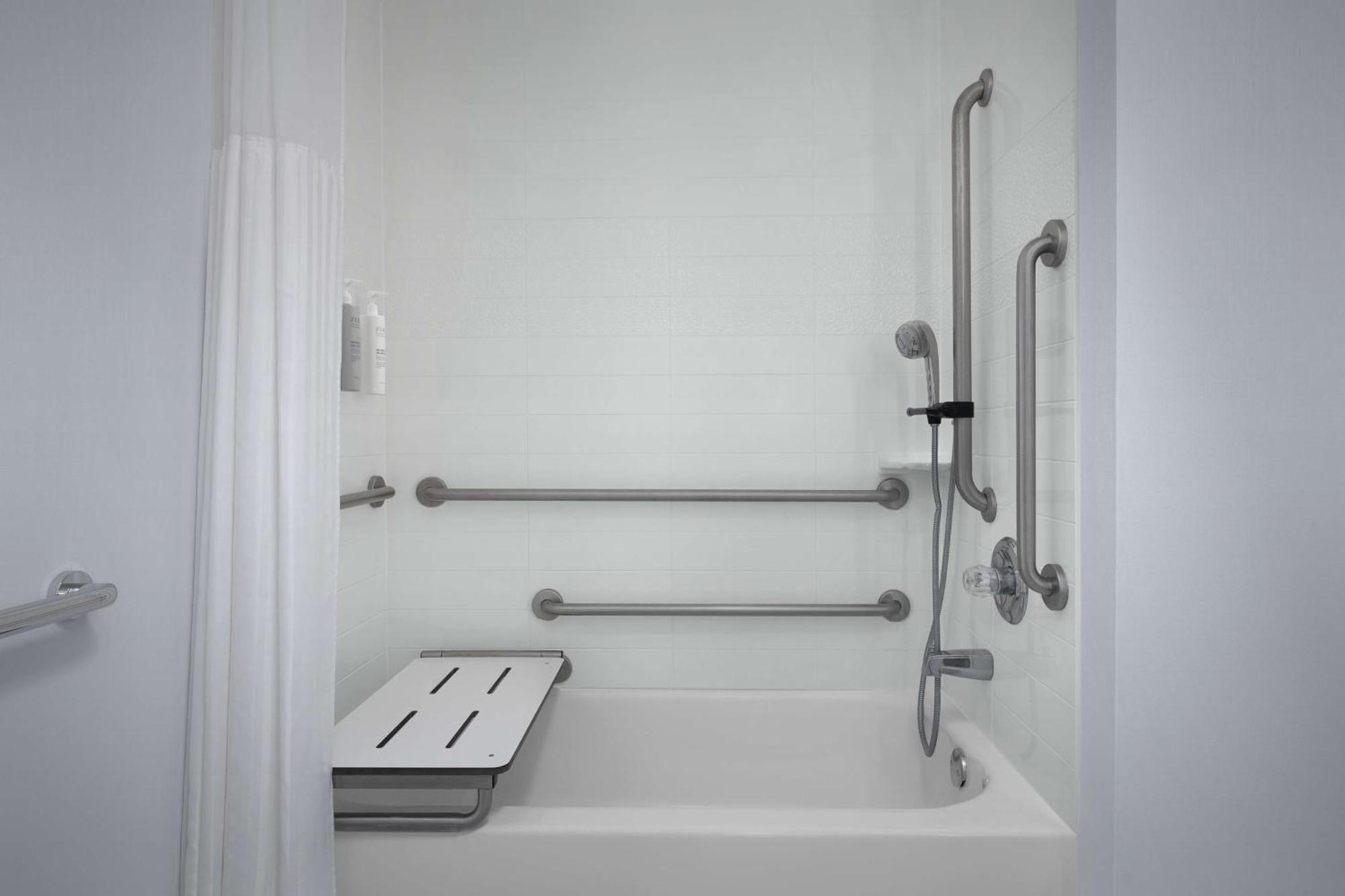 Hilton Garden Inn West Lafayette Wabash Landing Ngoại thất bức ảnh